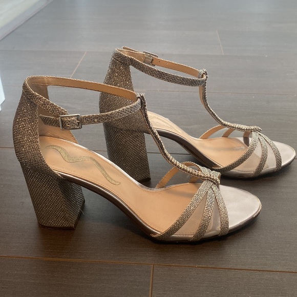 High Heels - Picture 4 of 4